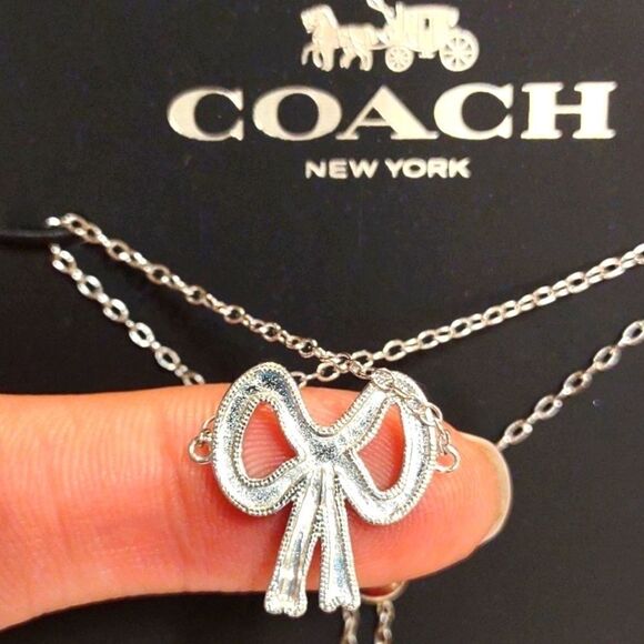 Coach Bow Tie Pendant Slider Bracelet - Picture 4 of 5